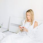 Conceito de proteção e segurança na venda de conteúdo adulto online