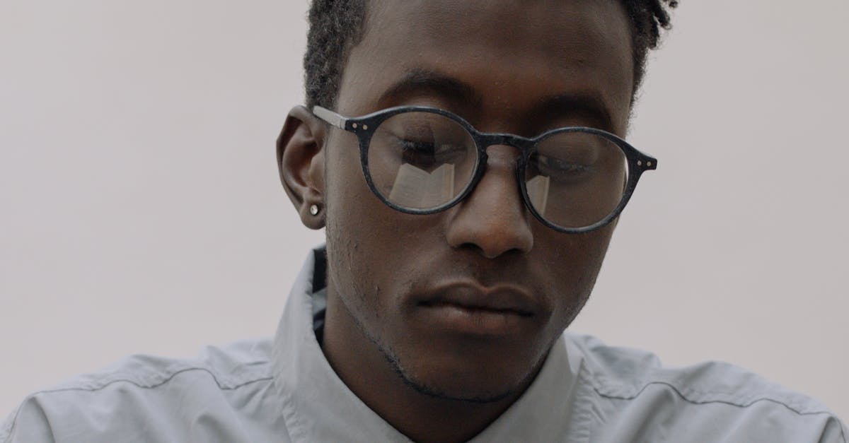 Ilustração conceitual de inteligência artificial aplicada ao mercado de conteúdo adulto