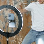 Imagem conceitual de plataformas digitais para conteúdo adulto e monetização