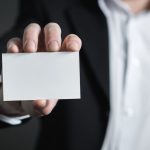 Conceito de marca forte para mercado adulto com elementos visuais modernos