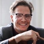 Conceito de inteligência artificial aplicada ao conteúdo adulto digital