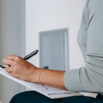 Conceito visual de inteligência artificial aplicada a conteúdo adulto digital