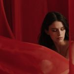 Imagem conceitual representando criação e venda de packs sensuais exclusivos